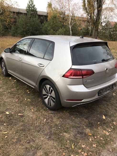 Volkswagen e-Golf 2017 серый - фото 5