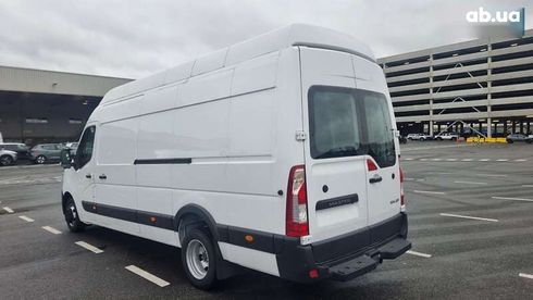 Renault Master 2024 - фото 17