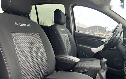 Renault Sandero 2012 - фото 19