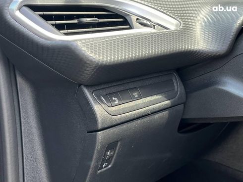 Peugeot 2008 2018 серый - фото 21