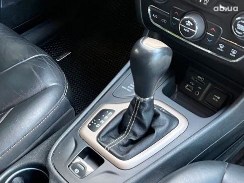 Jeep Cherokee 2015 серый - фото 34