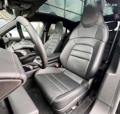 Porsche Taycan 2021 - фото 25