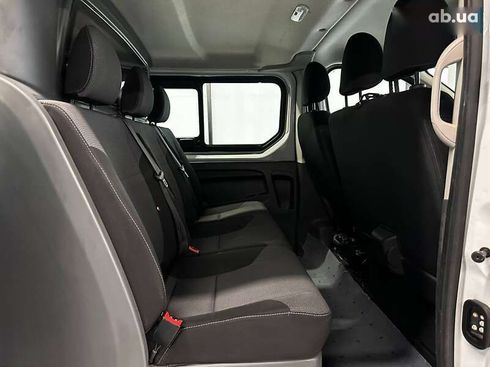 Renault Trafic 2021 - фото 21