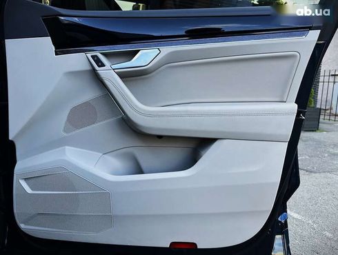 Volkswagen Touareg 2019 - фото 27