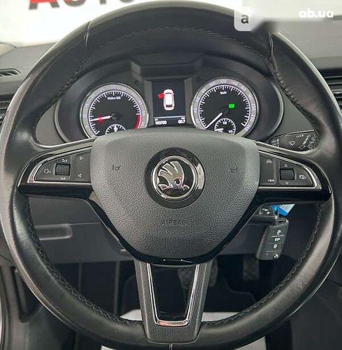 Skoda Octavia 2019 - фото 18