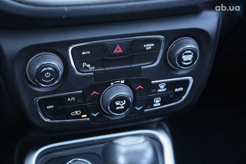 Jeep Compass 2017 - фото 20