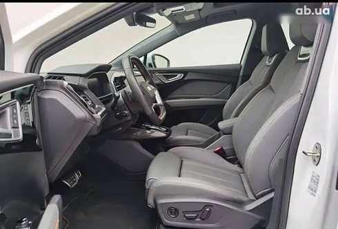 Audi Q4 e-tron 2023 - фото 6