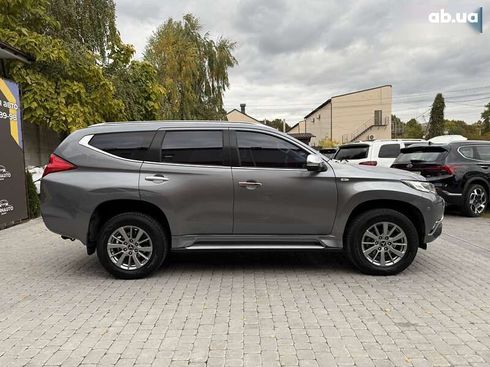 Mitsubishi Pajero Sport 2016 - фото 12