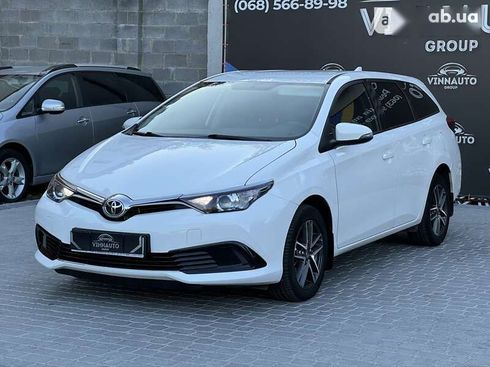 Toyota Auris 2017 - фото 5