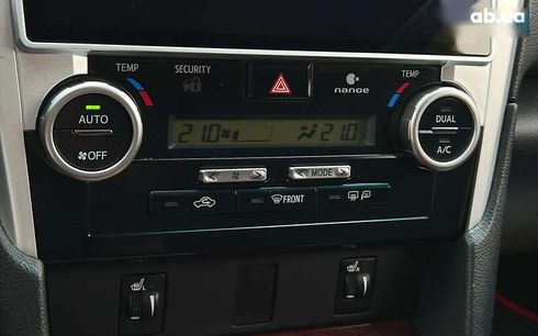 Toyota Camry 2013 - фото 17