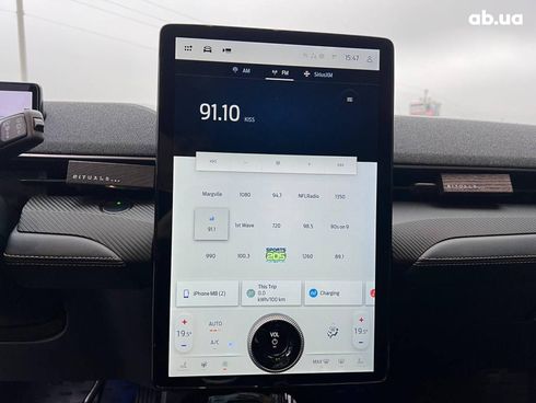 Ford Mustang Mach-E 2022 белый - фото 25