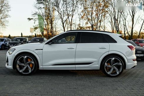 Audi e-tron S 2021 - фото 20