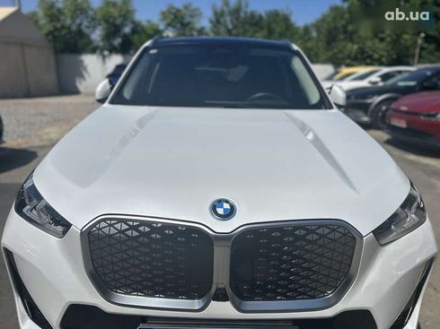 BMW iX1 2024 - фото 2