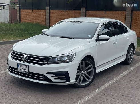 Volkswagen Passat 2017 - фото 3
