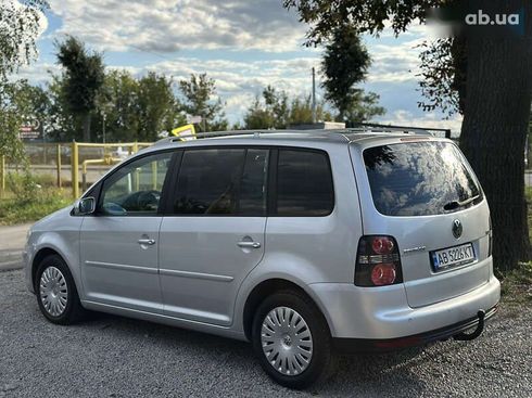 Volkswagen Touran 2008 - фото 21