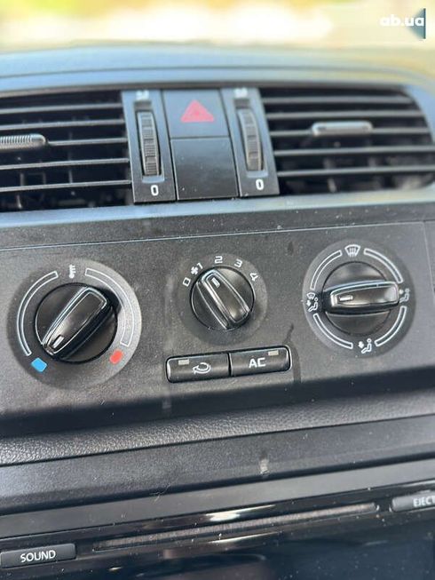 Skoda Fabia 2013 - фото 13