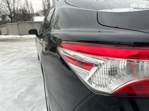 Toyota Camry 2019 черный - фото 9