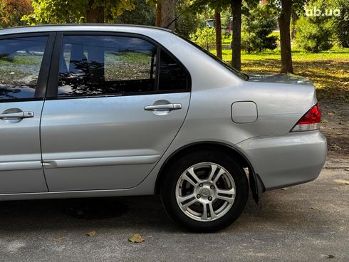 Mitsubishi Lancer 2005 серый - фото 10