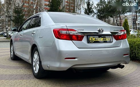 Toyota Camry 2013 - фото 5