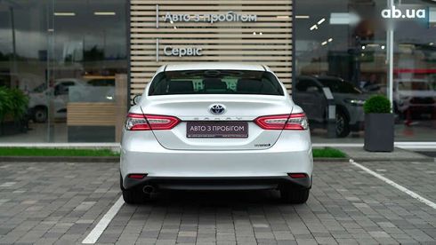 Toyota Camry 2019 - фото 4