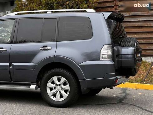 Mitsubishi Pajero Wagon 2009 - фото 11