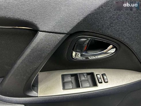 Toyota Avensis 2010 - фото 20