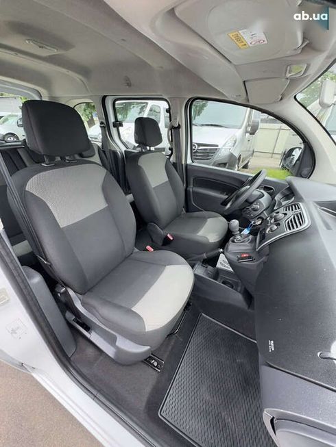 Renault Kangoo 2019 - фото 14