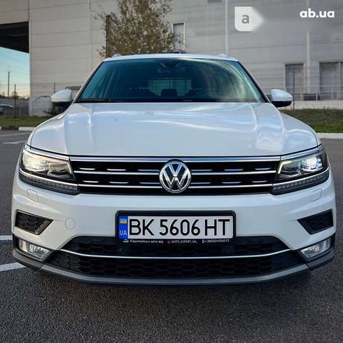 Volkswagen Tiguan 2017 - фото 8