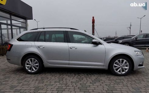 Skoda Octavia 2017 - фото 8