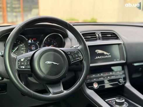 Jaguar F-Pace 2019 - фото 19