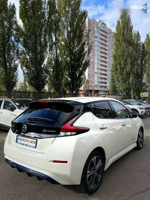 Nissan Leaf 2019 - фото 11