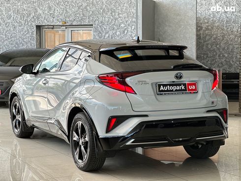 Toyota C-HR 2021 серый - фото 7