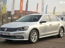 Продаж вживаних Volkswagen Passat 2016 року в Бердичеві - купити на Автобазарі