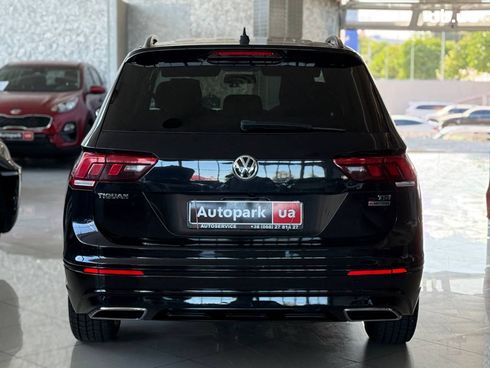Volkswagen Tiguan 2018 черный - фото 7