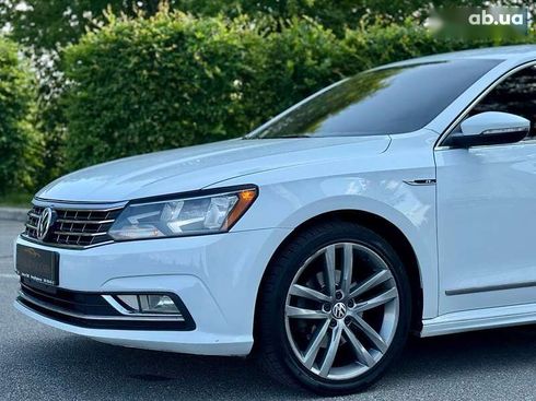 Volkswagen Passat 2017 - фото 17