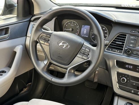 Hyundai Sonata 2016 серый - фото 19