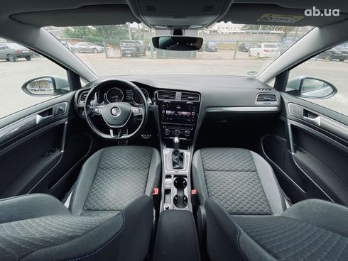 Volkswagen Golf 2018 серебристый - фото 17