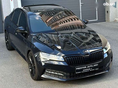 Skoda Superb 2020 - фото 10