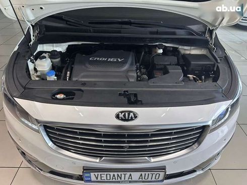 Kia Carnival 2016 - фото 12