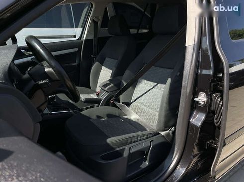 Skoda Octavia 2010 - фото 25