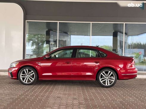 Volkswagen Passat 2017 - фото 9