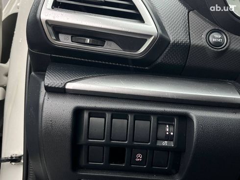 Subaru Forester 2018 белый - фото 20
