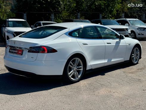 Tesla Model S 2013 белый - фото 8