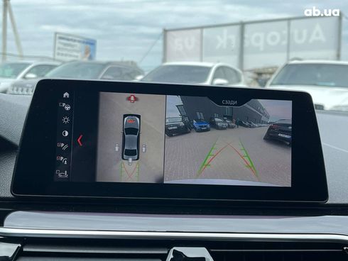 BMW 5 серия 2019 серый - фото 13