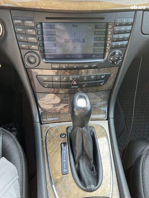 Mercedes-Benz E-Класс 2005 черный - фото 11