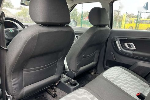Skoda Fabia 2009 - фото 17