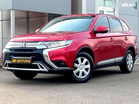 Mitsubishi Outlander 2018 - фото 3