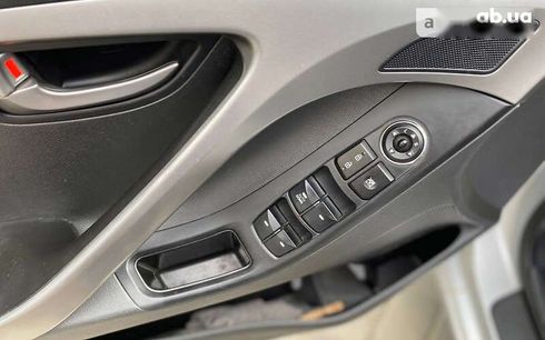 Hyundai Elantra 2013 - фото 10