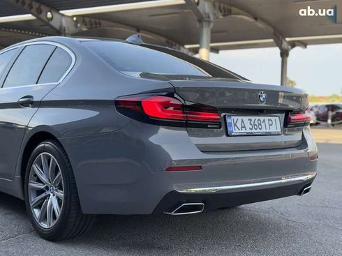 BMW 5 серия 2021 - фото 15