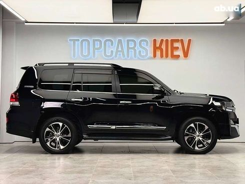 Toyota Land Cruiser 2020 - фото 13
